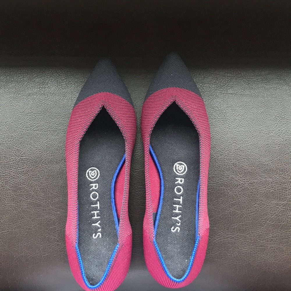 Black and purple Size 8 Rothy’s